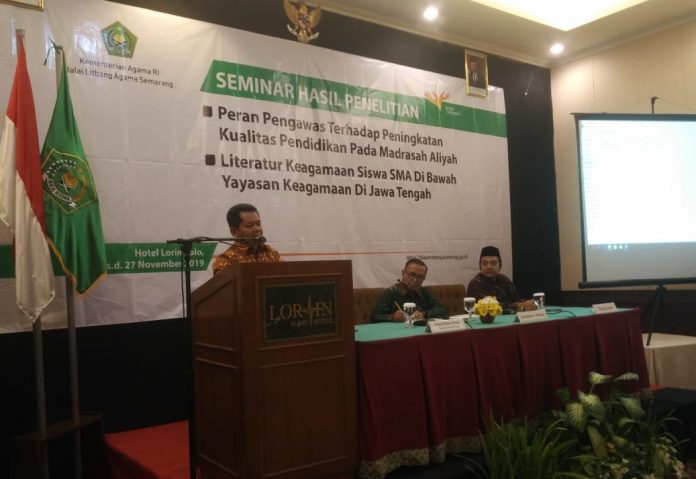 Dua Hasil Penelitian Balai Litbang Agama Semarang Diseminarkan